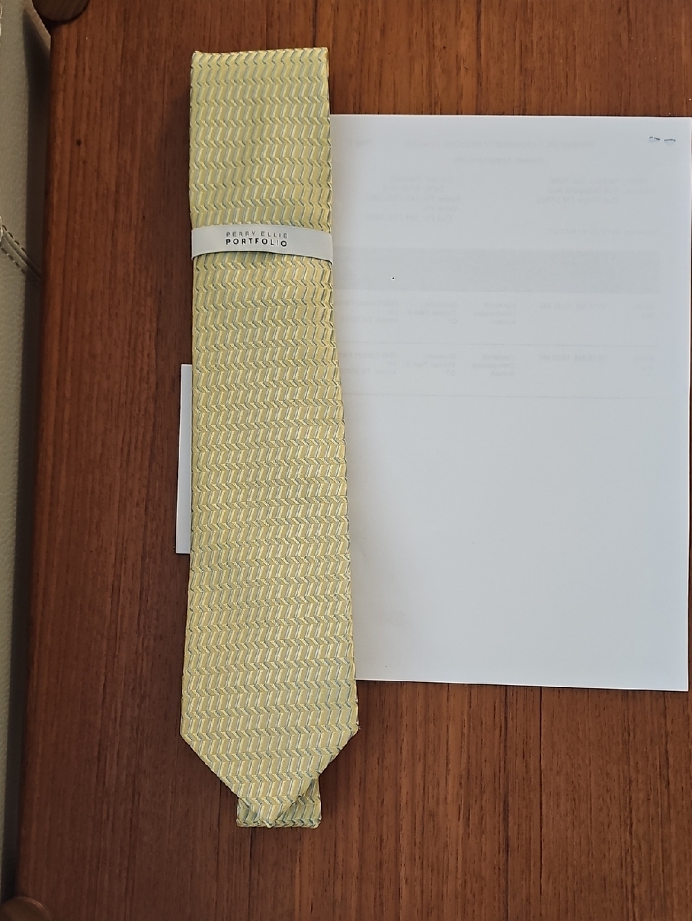 **NWT** Yellow With Light Blue Pattern Perry Ellis Portfolio Tie
